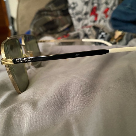 100% authentic Gucci sunglasses - Picture 3 of 5